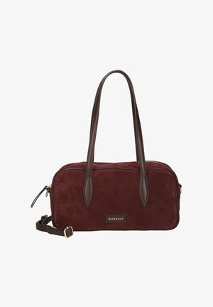 Sac à main rectangulaire en daim rouge foncé avec deux poignées en cuir marron foncé et une bandoulière amovible, avec une petite étiquette "Burkely" à l'avant.