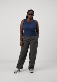 ONLY Carmakoma CARKENYA LIFE TANK  - Top - naval academy
