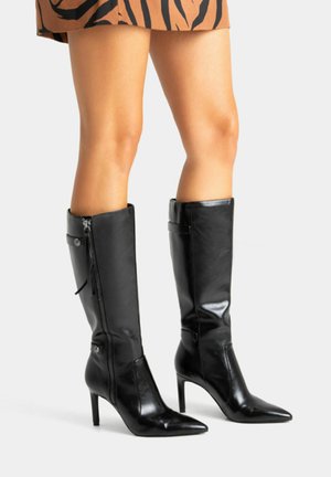 Boots - black