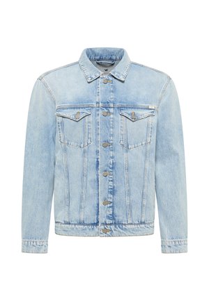 Jasnoniebieska kurtka dżinsowa z zapięciem na guziki z przodu, dwiema kieszeniami na piersi z klapkami i guzikami, długimi rękawami oraz klasycznym kołnierzem.