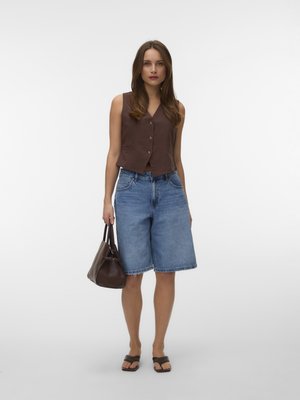 Vero Moda VMCAIA VEST  - Vest - chocolate martini