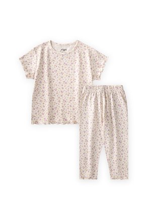 Conjunto de pijama de dos piezas para niños en color crema con un pequeño estampado floral en púrpura y amarillo, mangas cortas con volantes y pantalones con cintura elástica.