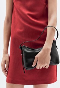 Massimo Dutti Cross body bag - black