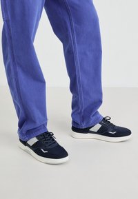 Δεν επιλέχθηκε, dark denim