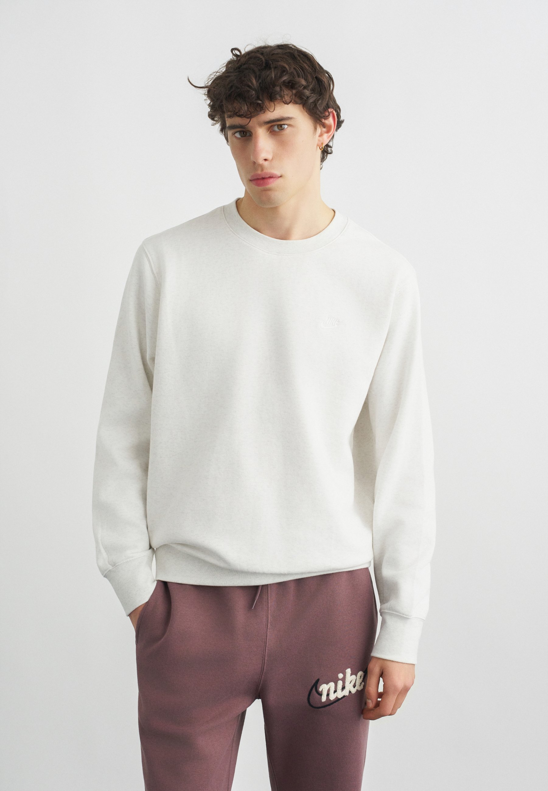 nike white jumper mens