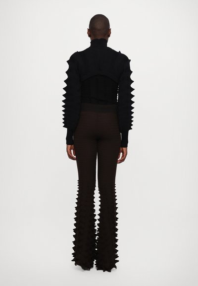 Chet Lo SINGLE SPIKE SLEEVES - Striktrøje - black