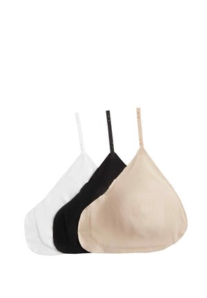 Trois soutiens-gorge en blanc, noir et couleurs chair. Chacun présente un tissu lisse, une forme triangulaire et des bretelles ajustables.