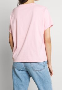 Levi's® Triko s potiskem - light pink