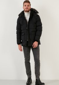 Buratti Žieminis paltas - black
