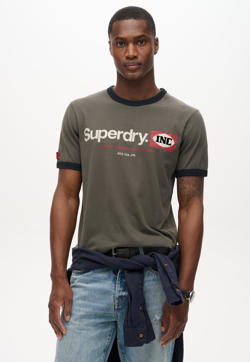 Superdry & Co CORE LOGO RINGER WORKWEAR GRAPHIC - Camiseta estampada - dusky slate grey