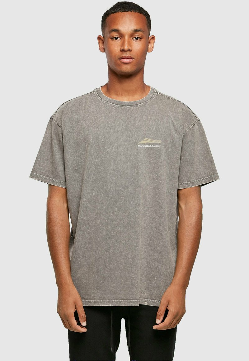 MJ Gonzales WAVE V.1 X ACID WASHED HEAVY - T-shirts med print - asphalt