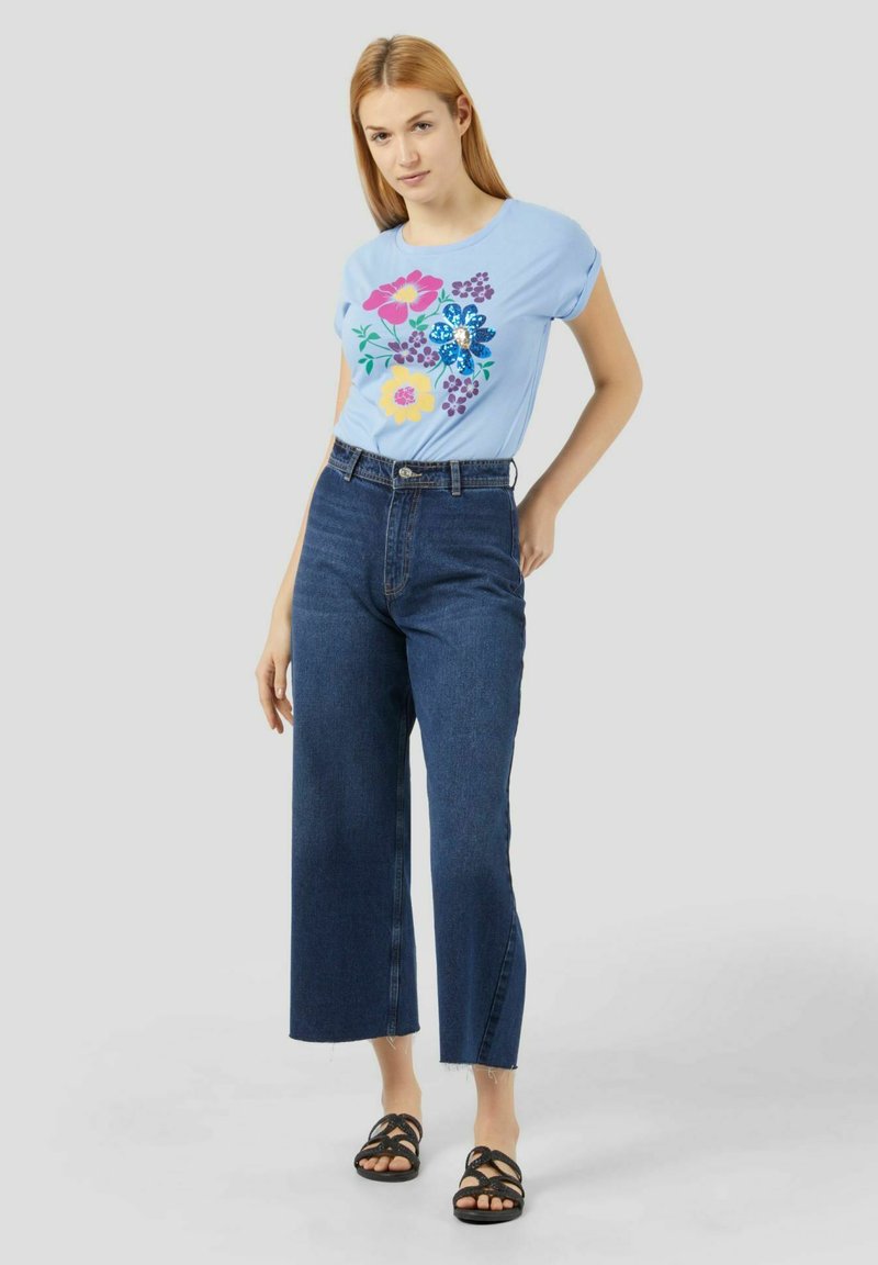 Damen T-Shirts | Conbipel WITH APPLICATION T-Shirt print blue grey/blaugrau - CA14555 Damen T-Shirts | Conbipel WITH APPLICATION T-Shirt print blue grey/blaugrau - CA14555