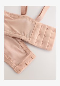 Valitud, black praline nude