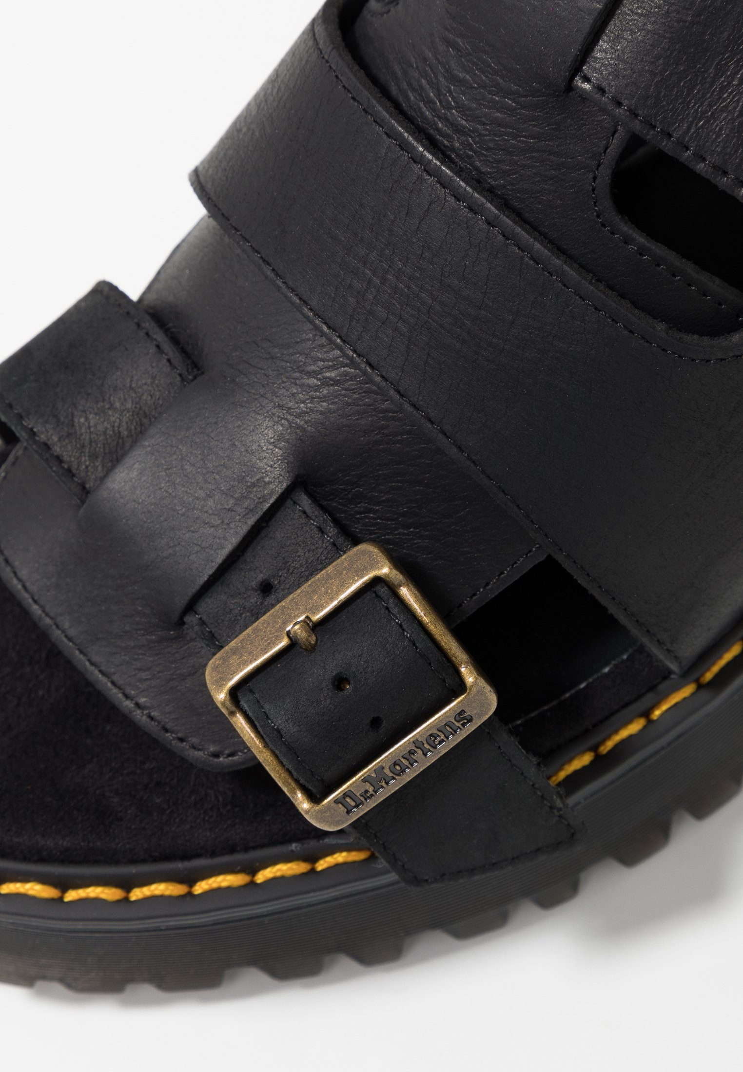 ariel wyoming dr martens