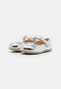 Friboo Pahkluurihmadega baleriinad - silver