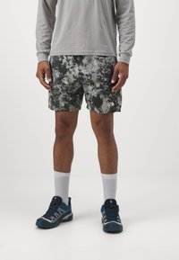 The North Face 24/7 7IN SHORT PRINT - Pantalón corto de deporte - clay grey/taupe greenew