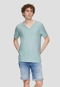 QS MELIERTES   nakrapiany turkus