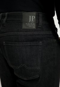 JP1880 Vaqueros rectos - black