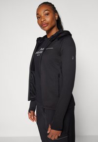 Peak Performance FLO CHILL LIGHT ZIP - Jakna od flisa - black