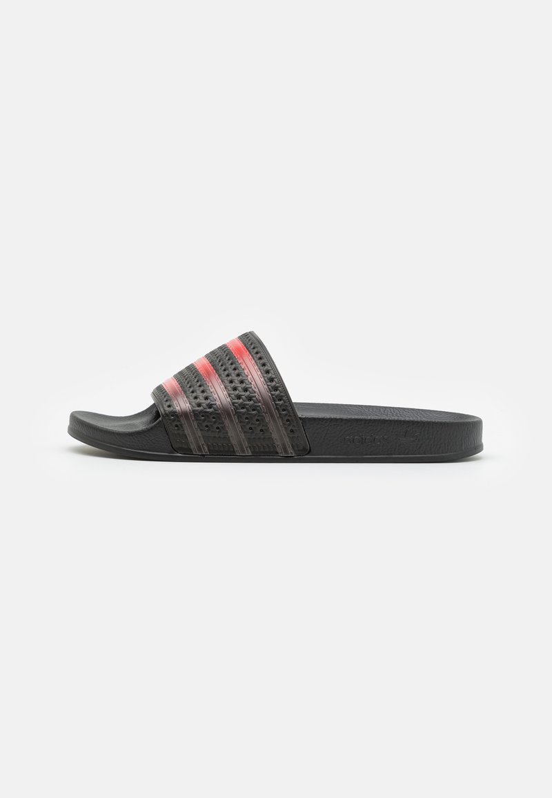 adidas Originals - ADILETTE  - Pantofle - core black/better scarlet, Zvětšit