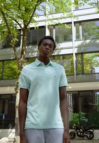 Tommy Hilfiger REGULAR - Polo - frosty jade