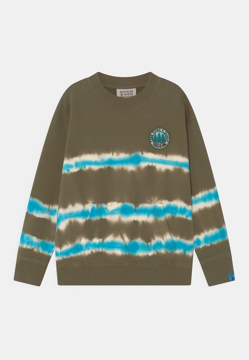 Olijfgroen sweatshirt met blauwe en crèmekleurige tie-dye strepen. Beschikt over een ronde halslijn, lange mouwen en een voorzak. Gembroede logo aanwezig.