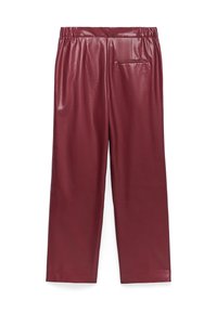 Burgunderfarbene Kunstlederhosen mit elastischem Bund, weitem Bein Design und einer einzigen Gesäßtasche. Glatte, glänzende Textur insgesamt.