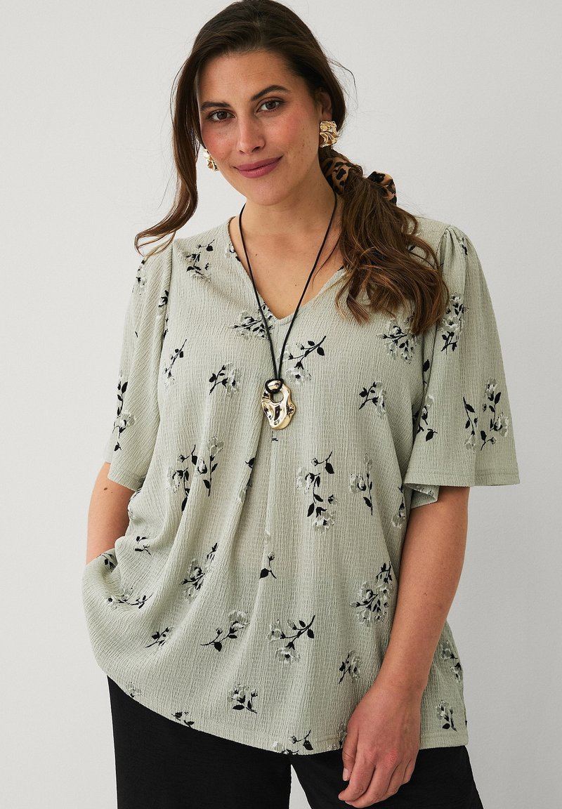 Ellos Plus collection OBERTEIL MIT SCHMETTERLINGSÄRMELN. - Blouse ...