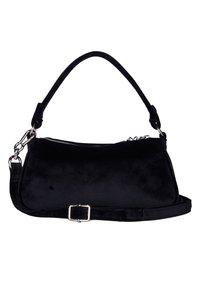 Borsa a spalla in velluto nero con cerniera argentata, tracolla regolabile e fibbia metallica su uno sfondo bianco.