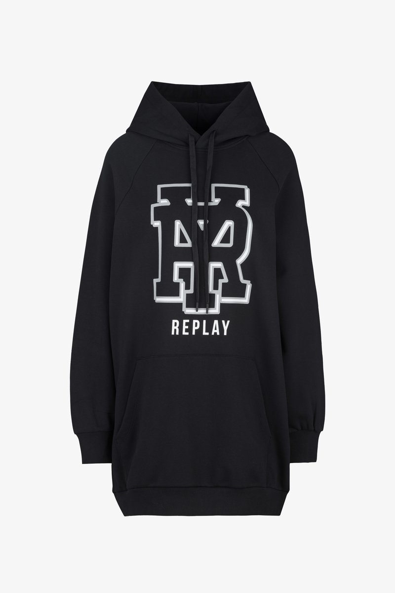 Schwarzer Hoodie mit einer frontalen Kängurutasche, gerippten Bündchen und einer Kapuze mit Kordelzug. Mit auffälligen weißen Buchstaben "R" und "REPLAY" auf der Vorderseite.