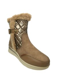 Bota marrón hasta el tobillo con ribete de piel sintética, material metálico acolchado, parte superior de ante suave, collar acolchado y suela de goma. Detalle de correa ajustable.