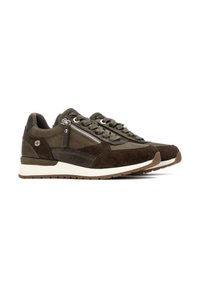 Zapatillas de ante verde oscuro con diseño de cordones, detalle de cremallera plateada, media suela blanca y suela de goma marrón. Paneles texturizados y acentos de costura.