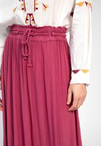 AN'GE ROMELIE - Jupe longue - rose