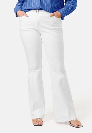 Flared Jeans - white
