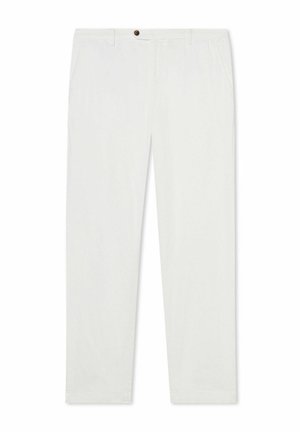 Witte rechte broek met zakken aan de voorkant, riemlussen en een bruine knoopsluiting in de taille.