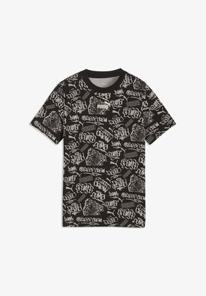 Czarny t-shirt Puma z krótkim rękawem, z białymi logo i tekstami w stylu graffiti, w tym "Puma", "Street Crew" oraz stylizowane obrazy pumy.