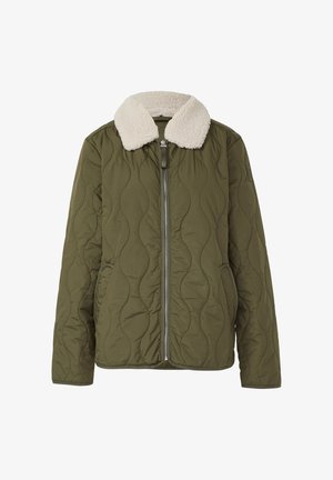 Quilted olive green jacket with a cream faux shearling collar, front zip closure, and side pockets. Textured design adds subtle detail.