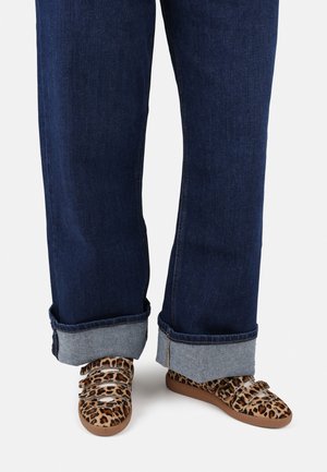 BOBBIE - Sneakers laag - brown/oatmilk/black