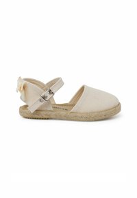Beige espadrille sandaal van canvas met een gestructureerd oppervlak, jute zool en verstelbare band met een zilveren gesp en strikaccent.