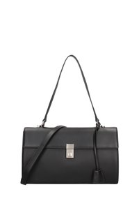 Borsa a mano in pelle nera dalla forma rettangolare, con una parte superiore piatta, tracolla lunga e dettaglio di fibbia in metallo argento sul davanti.