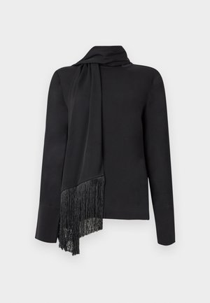 Μαύρη μπλούζα με μακριά μανίκια και λεπτομέρεια με κασκόλ που πέφτει. Διαθέτει διακοσμητικές φούντες στο τελείωμα, λείο ύφασμα και χαλαρή εφαρμογή.