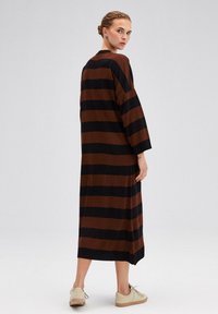 Touché Privé STRIPED  - Sarafanas - black