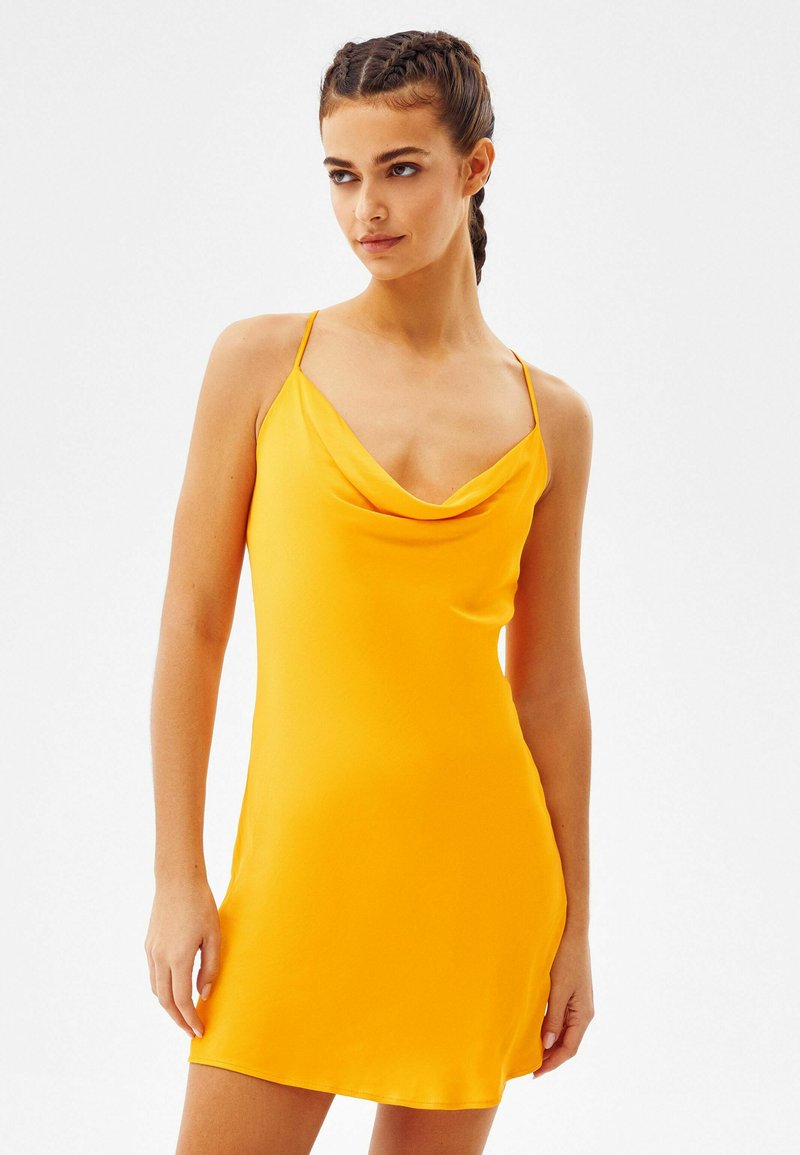 Bershka DRAPED HALTERNECK Cocktail dress / Party dress orange