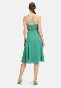 Vera Mont MIT WASSERFALL - Robe de soirée - light green
