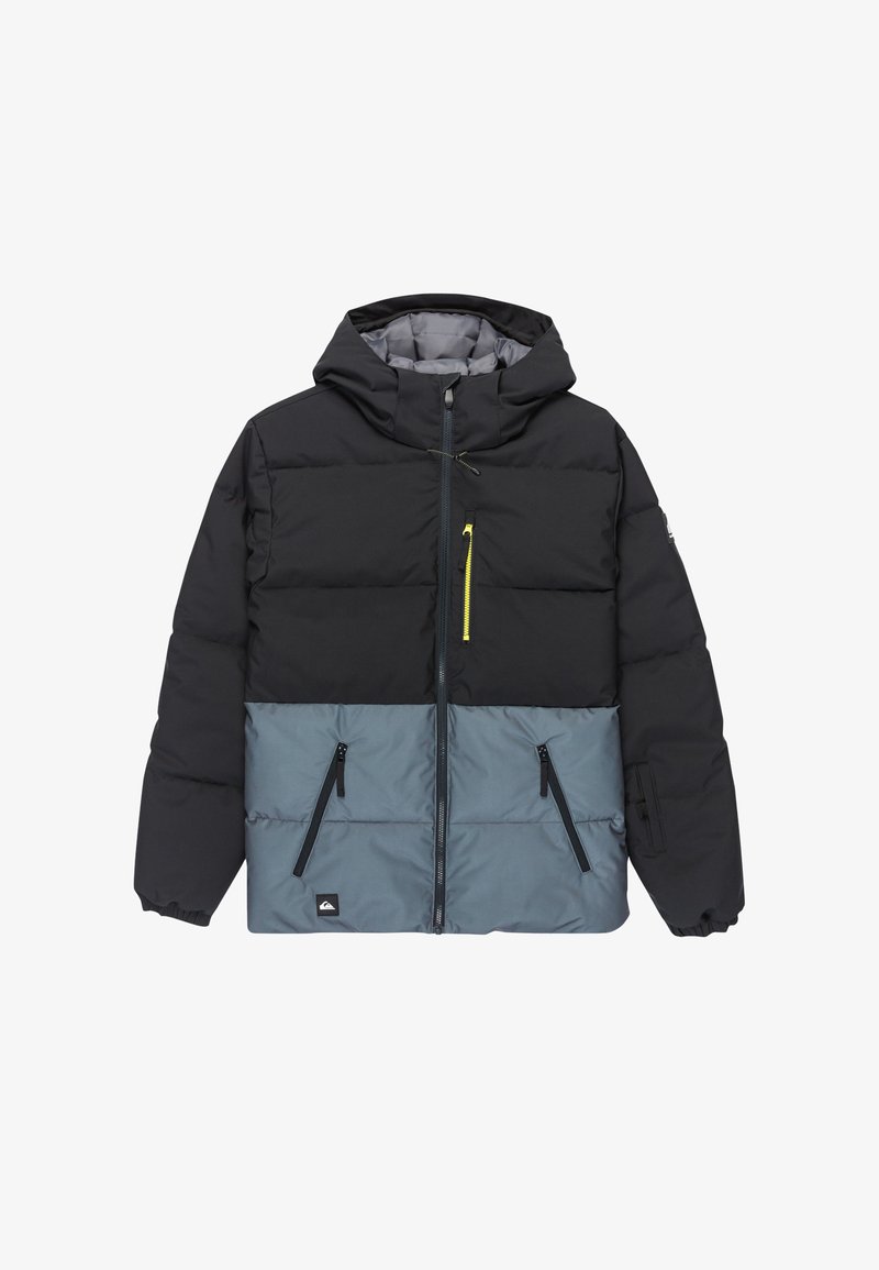 Sort og grå polstret vinterjakke med hætte, frontlynlås, tre lynlåslommer, herunder en gullynlåslomme på brystet.