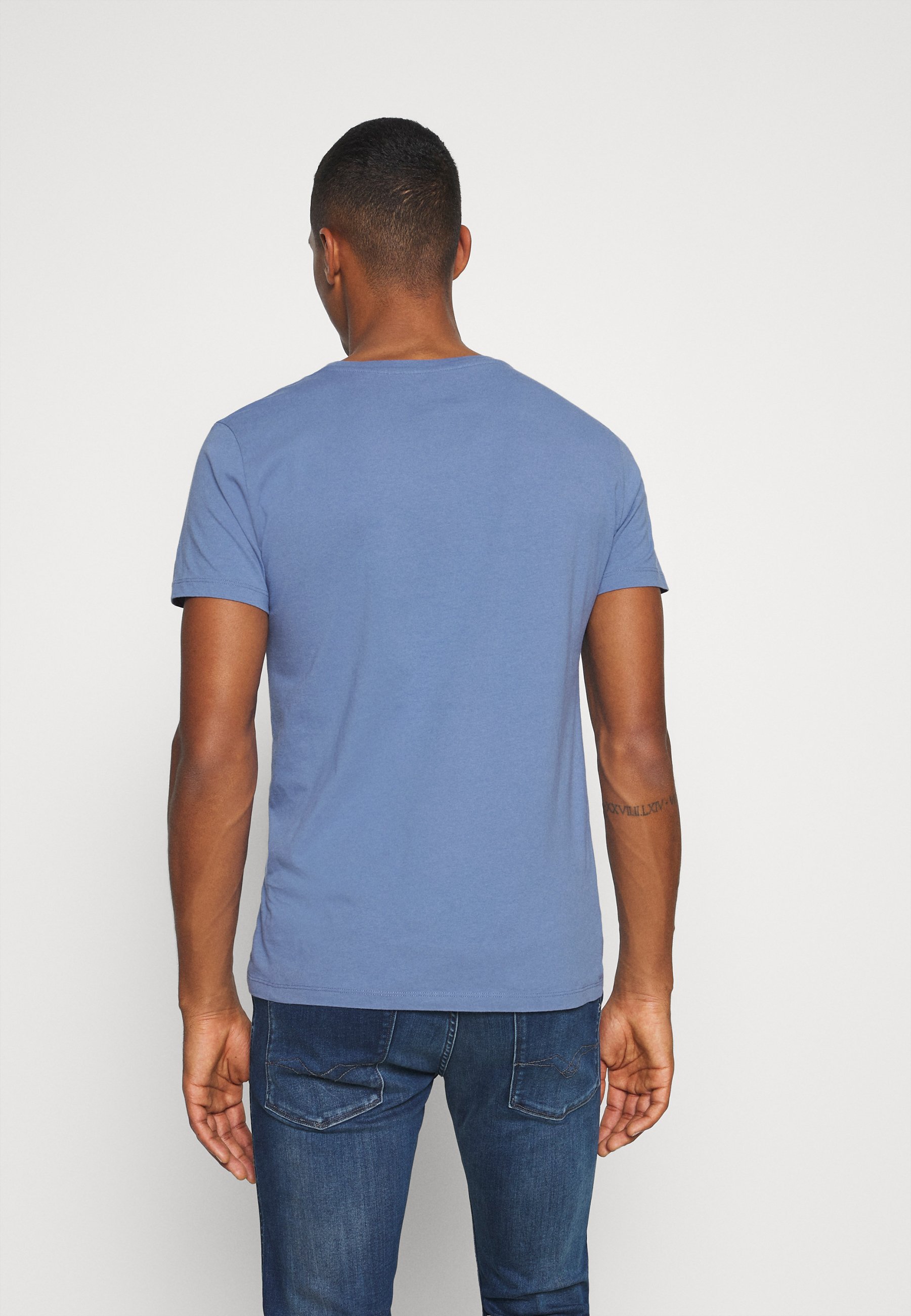 Men TEE - Basic T-shirt Men TEE - Basic T-shirt