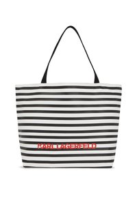 Sac fourre-tout en tissu résistant avec des rayures horizontales noires et blanches. Dispose de poignées noires et de "KARL LAGERFELD" en lettres rouges en gras.