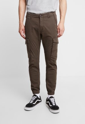 Kapsáče - dark brown