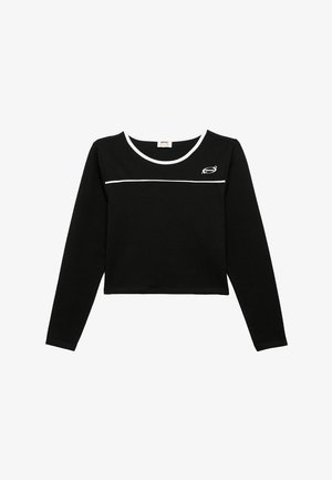 Crop top nero a maniche lunghe con scollatura rotonda bianca e striscia orizzontale bianca sul petto, con un piccolo logo sul lato sinistro.