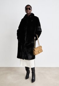 BOSS CETEDIA - Abrigo de invierno - black